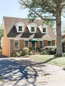 1613 Pleasant Way