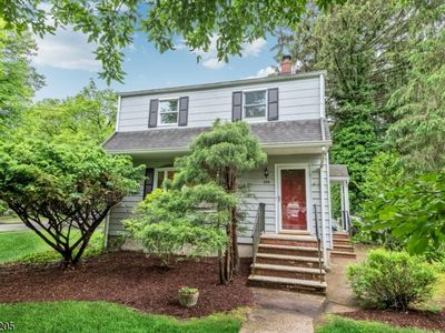 Property at 330 Vesta Ct, Ridgewood, NJ