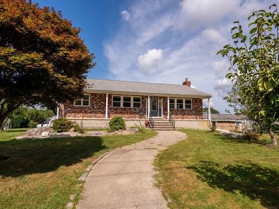 1598 Locust St