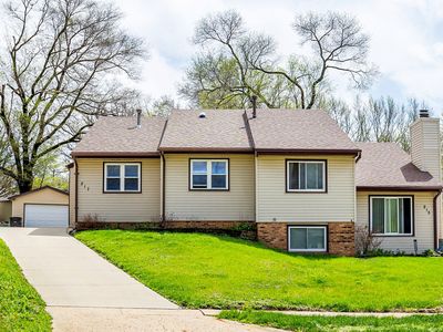 217 E Hughes Cir
