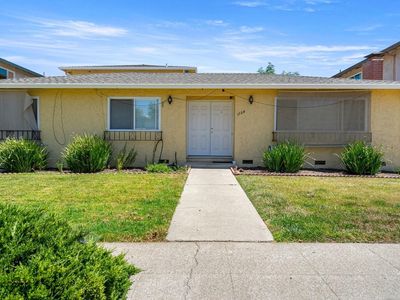 1128 Oakmont Dr