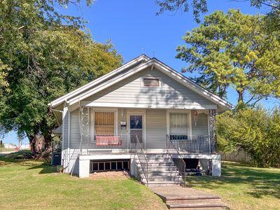 Property at 204 Watts Ave, Fayette, MO