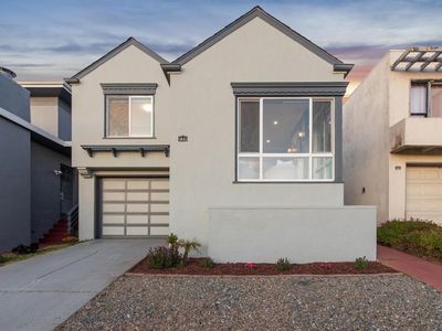 45 Forest Grove Dr