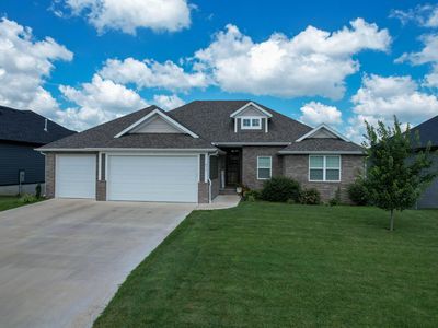 677 N Fox Hill Circle