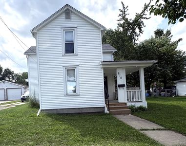 810 Division St