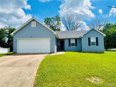 2401 Mountain Range Ct