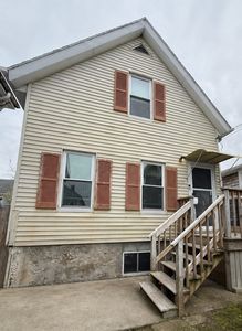 174 1/2 Grinnell St