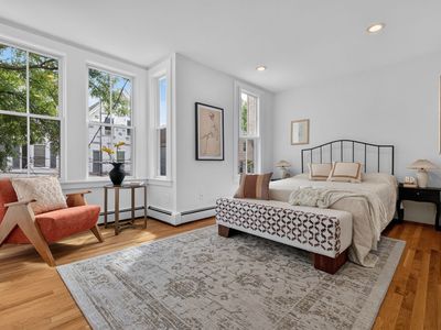 120 Trenton St #2