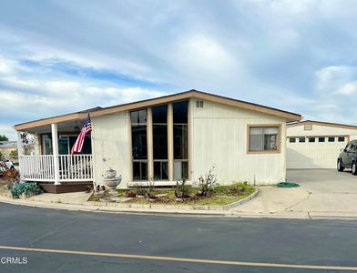 84 Poinsettia Gardens Dr