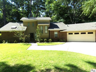 1002 Chase Ln