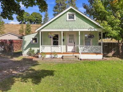 1226 W Alice Ave
