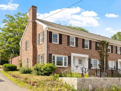274 Main St APT 1A