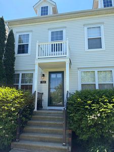 713 Lazelle Rd