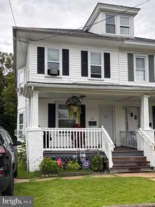 218 Maurice St