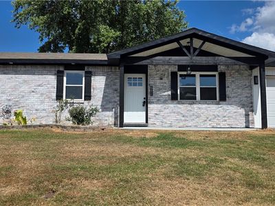 1003 Flatrock Vlg
