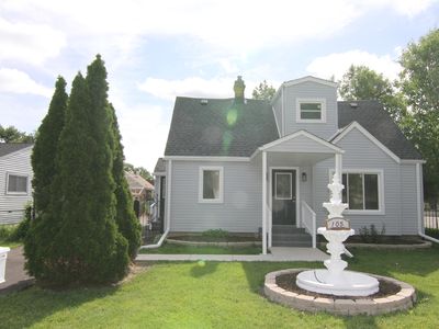 105 S Marilyn Ave