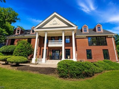 60 Brookside Dr