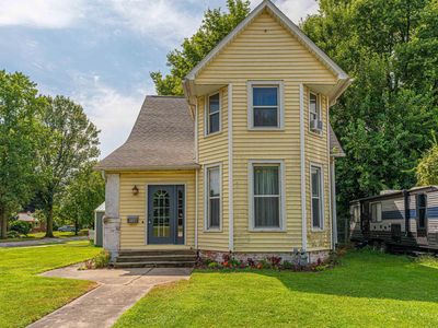Property at 301 N Elm St, Lincoln, IL