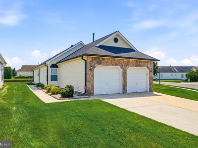 14 Spring Ln