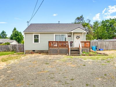 1340 E Main St