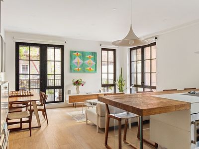 669 Saint Marks Ave #2B