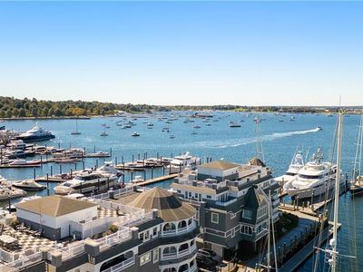 26 Brown And Howard Wharf Unit 206