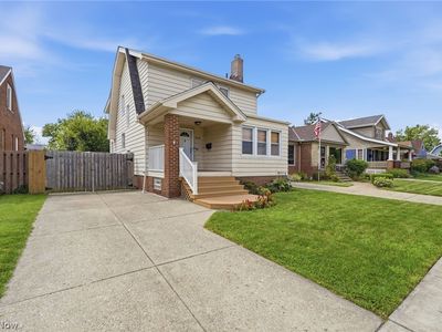1715 North Ave