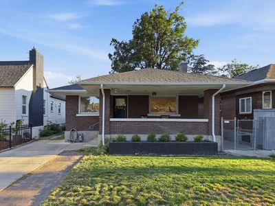 656 E Bryan Ave