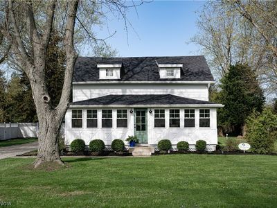 321 Harbor Ln