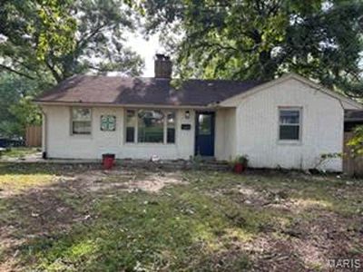 1652 N Main St