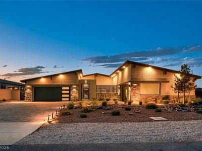 8310 W Camero Ave