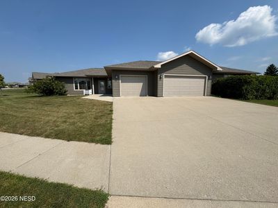 Property at 1008 Oak Dr NE, Watertown, SD