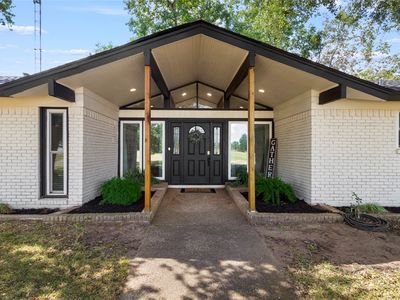 221 Laurel Ln