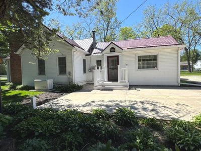 516 W 2nd St