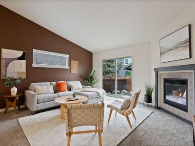 3204 NE Spring Creek Pl