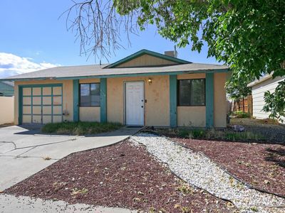 415 1/2 Chiswick Way