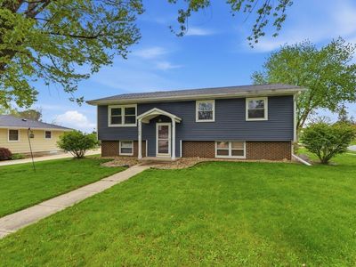 1102 Woodring Dr