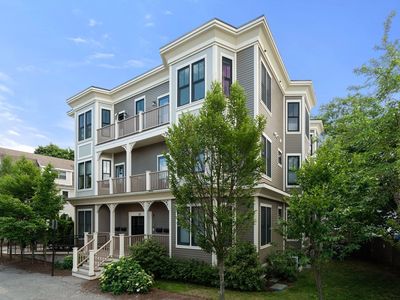 20 Kent Ct Unit 1