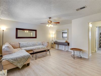 3841 Daisy St APT 18