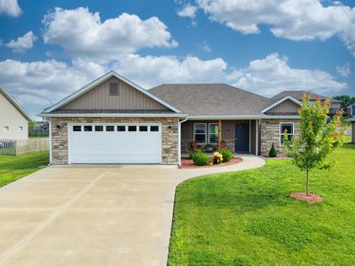 4893 Loyalist Ln