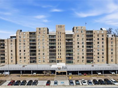 2160 Greentree Rd APT 705W