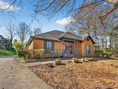 186 Lake Bend Cv