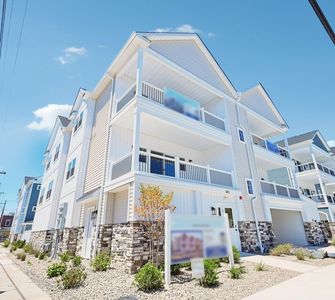 162 E Garfield Ave #207