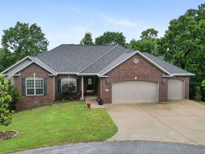 14203 Andover Ln