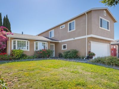 560 Cestaric Dr