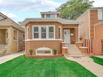 3048 N Marmora Ave