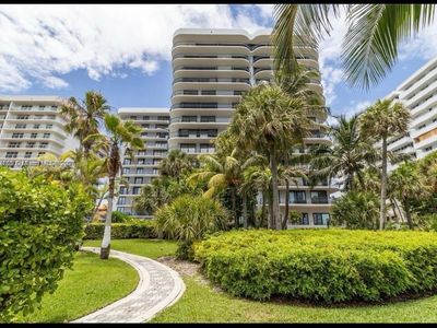 8877 Collins Ave APT 506