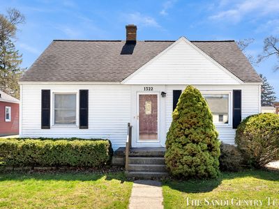 1322 Waverly Ave