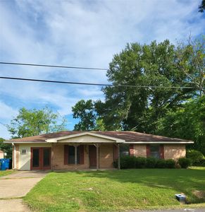 345 Warriner Ave