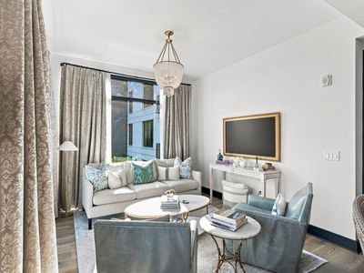 5 Gadsdenboro St Unit 319